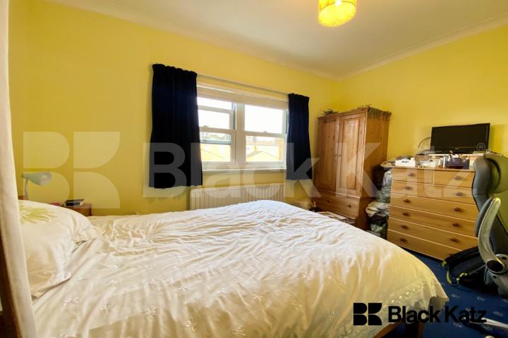 Stunning two double bedroomed Mid-century house Nightingale Mews Gilbert Street, Kennington